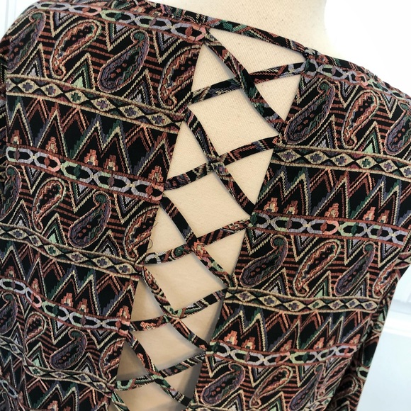 Paisley Open Back Blouse - Picture 3 of 4